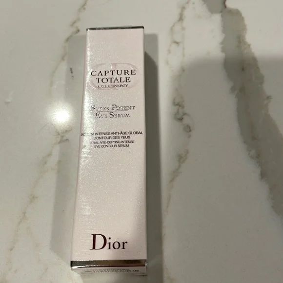 Dior - Picture 1 of 4